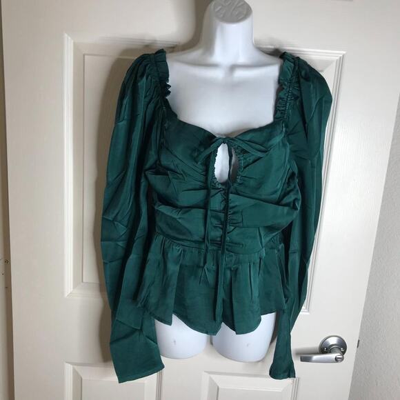 SIX/FIFTY Women's Ruby Blouse Puff Sleeves Smocked Back Hunter Green NEW~ Size L - Picture 2 of 8